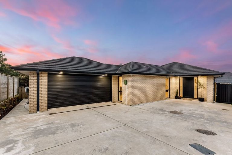 Photo of property in 27 Topsail Way, Whitby, Porirua, 5024