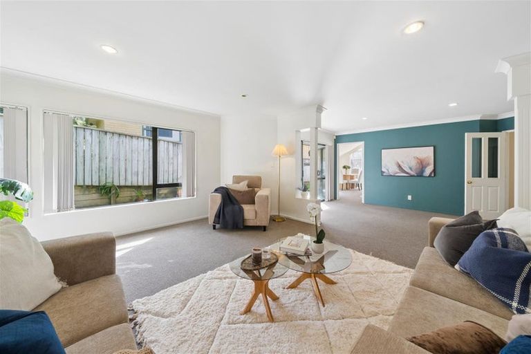 Photo of property in 23 Amesbury Drive, Churton Park, Wellington, 6037