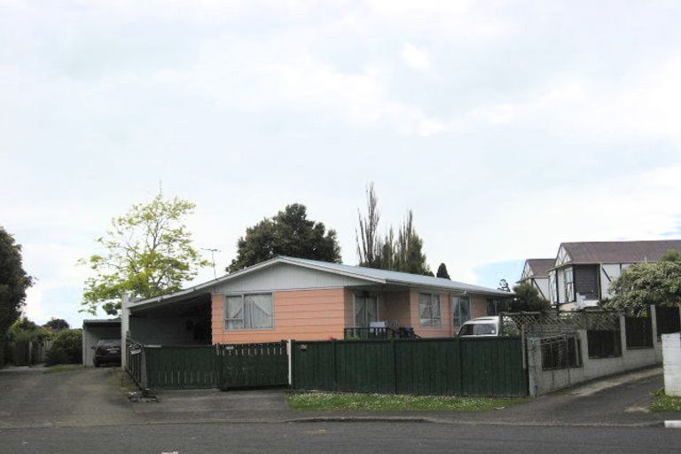 Photo of property in 25 Mon Desir Place, Manurewa, Auckland, 2102