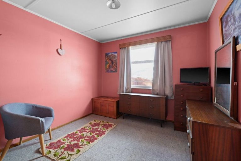 Photo of property in 27 Otatara Road, Taradale, Napier, 4112