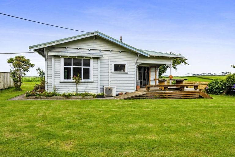 Photo of property in 570 South Road, Hawera, 4672