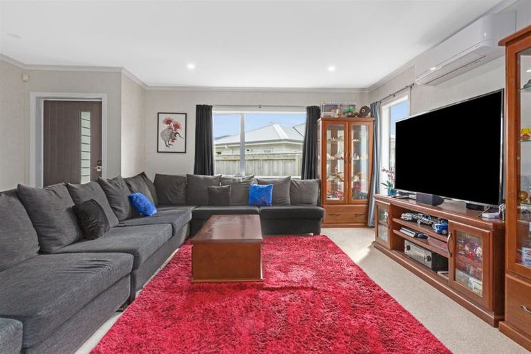 Photo of property in 31 Henrietta Maxwell Grove, Wainuiomata, Lower Hutt, 5014
