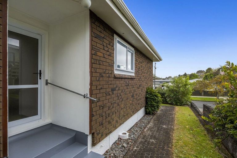 Photo of property in 2 Whakawhiti Street, Marfell, New Plymouth, 4310