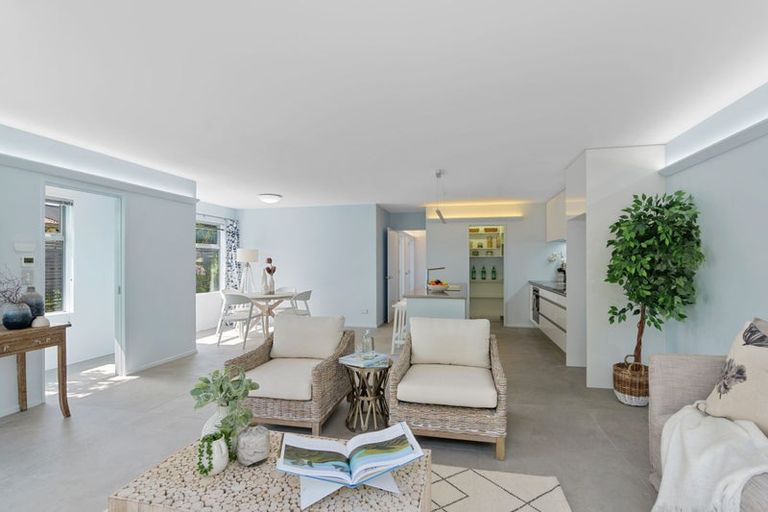 Photo of property in 64 Hewitts Road, Merivale, Christchurch, 8014