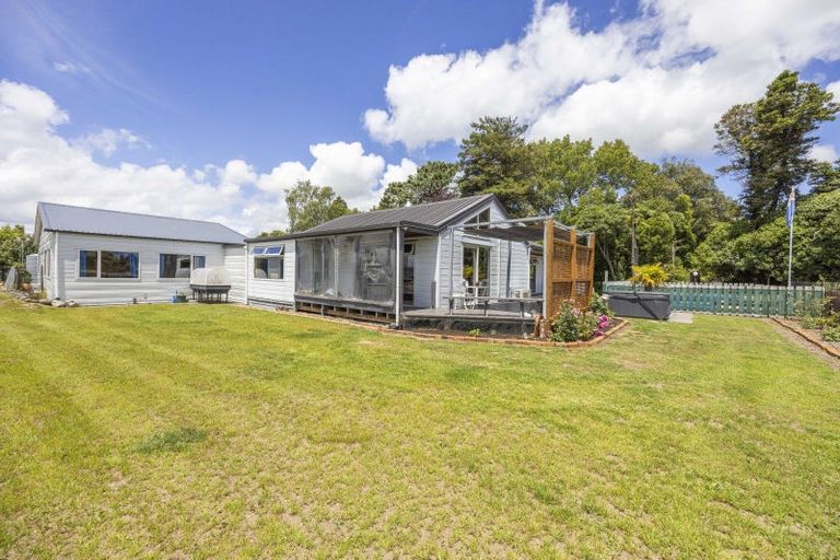 Photo of property in 15 Fairbank Avenue, Stratford, 4332