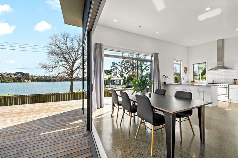 Photo of property in 12b Chapman Road, Te Atatu Peninsula, Auckland, 0610