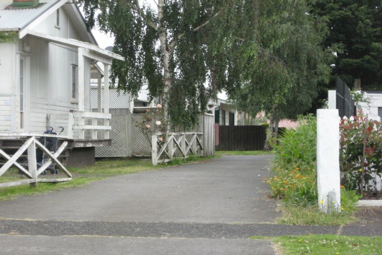 Photo of property in 1/87 Kayes Road, Pukekohe, 2120