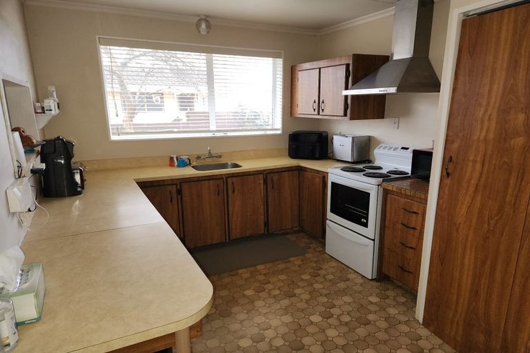 Photo of property in 1 Matai Street, Waikanae, 5036
