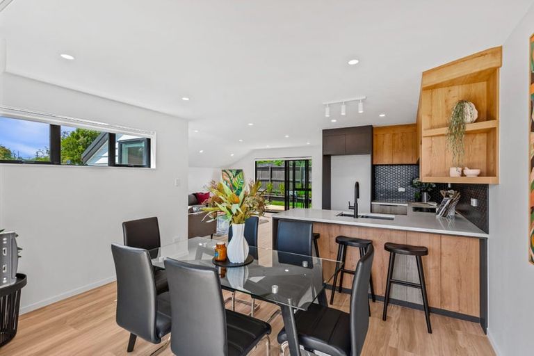 Photo of property in 4/13 Fairdale Place, Birkdale, Auckland, 0626