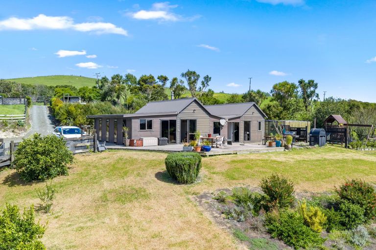 Photo of property in 27 Waterview Crescent, Kaiwaka, 0573