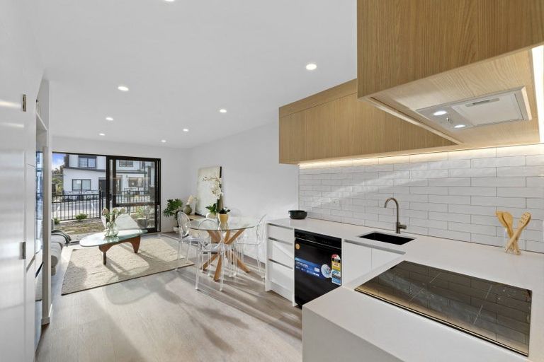 Photo of property in 2/4 Glenburn Road, Hobsonville, Auckland, 0616