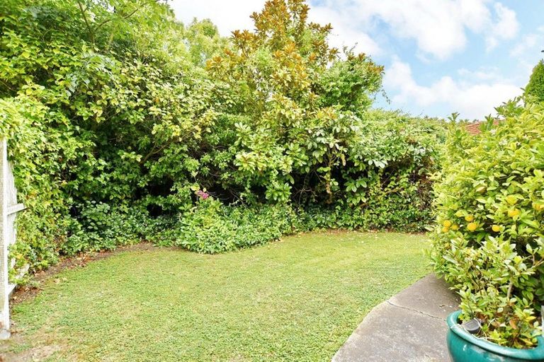 Photo of property in 2/65 Knowles Street, St Albans, Christchurch, 8052