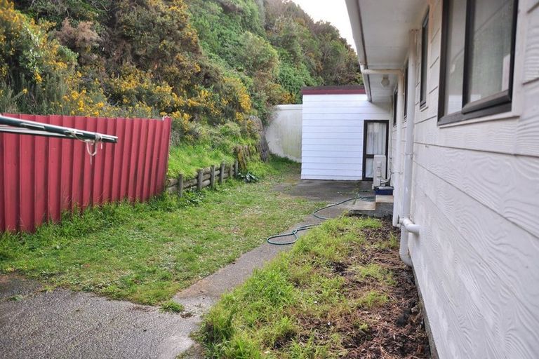 Photo of property in 67f2 Cortina Avenue, Johnsonville, Wellington, 6037