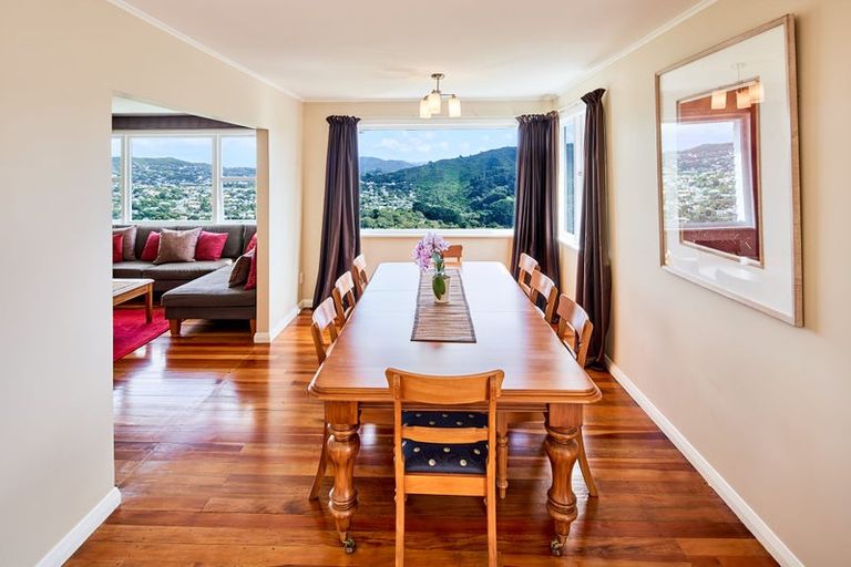 Photo of property in 27 Bedford Street, Northland, Wellington, 6012