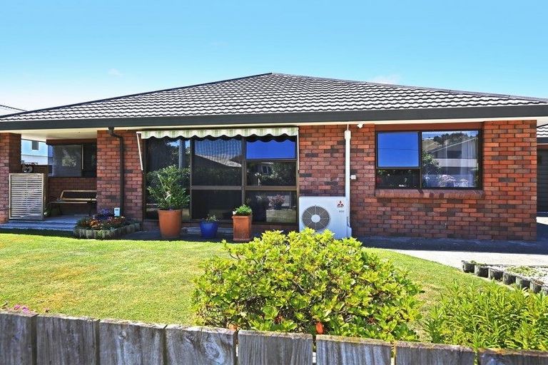 Photo of property in 49a Church Road, Taradale, Napier, 4112