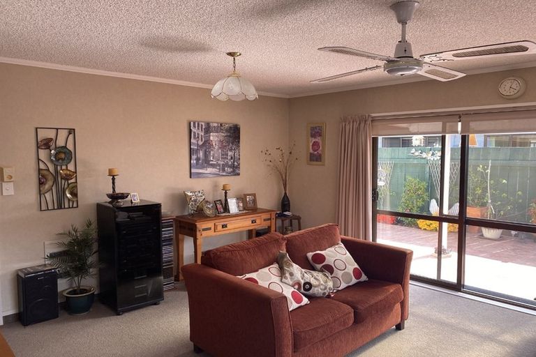 Photo of property in 1/52 Avondale Road, Taradale, Napier, 4112