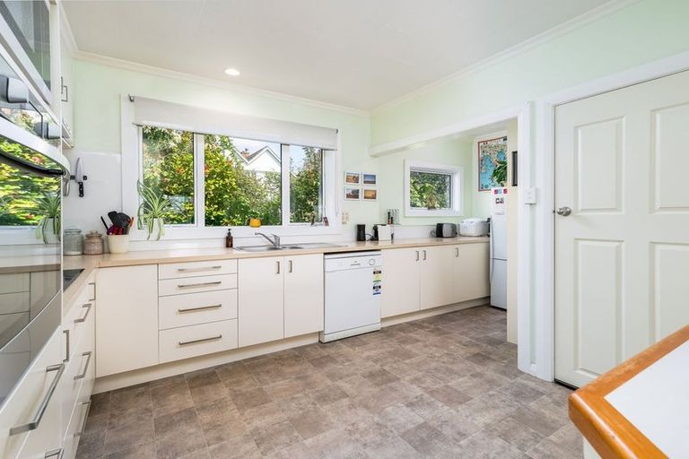 Photo of property in 16 Belt Street, Waimate, 7924
