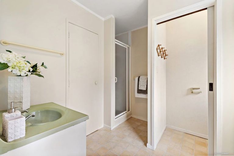 Photo of property in 10a Stillwater Crescent, Stillwater, Silverdale, 0993