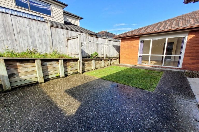 Photo of property in 15 Kouras Place, Flat Bush, Auckland, 2016