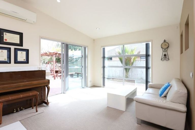 Photo of property in 106 Saint James Drive, Huntington, Hamilton, 3210