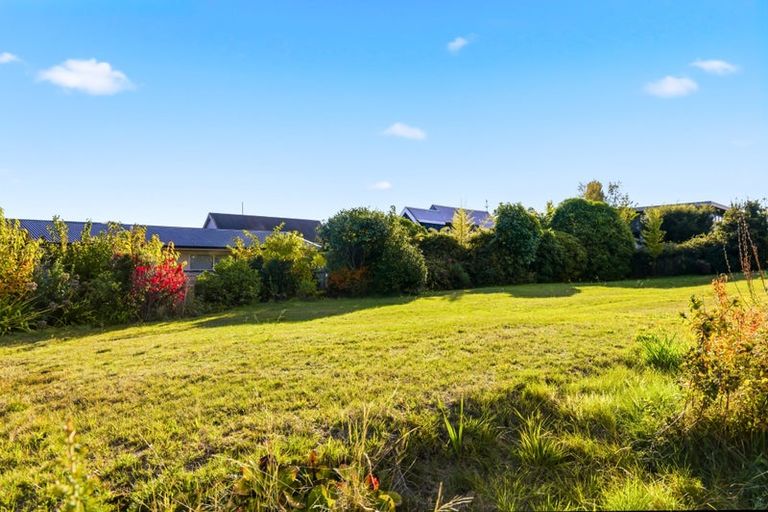 Photo of property in 16 Harvey Street, Waipahihi, Taupo, 3330