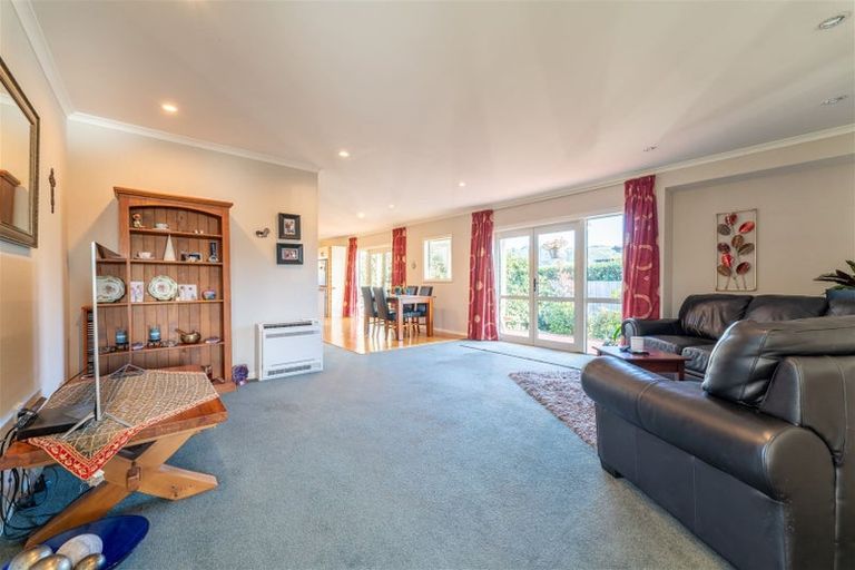 Photo of property in 15 Sandringham Street, Oamaru North, Oamaru, 9400