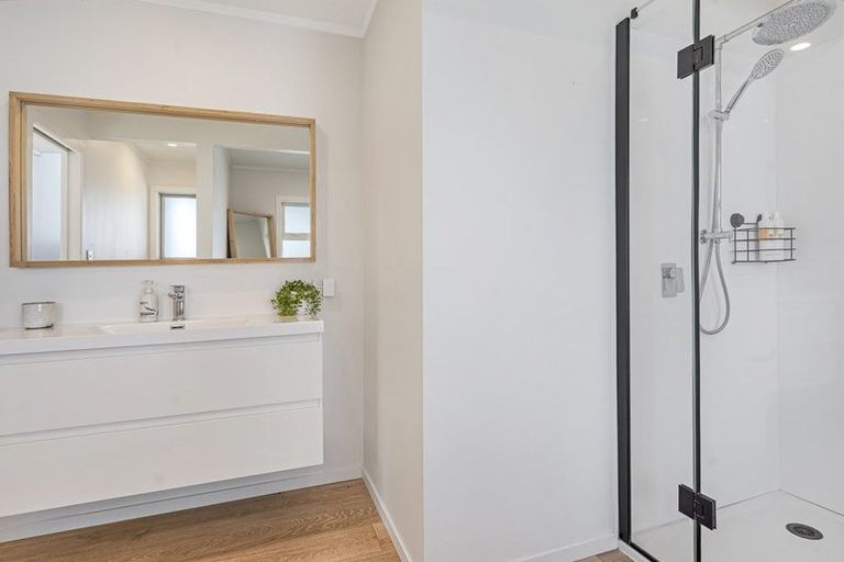 Photo of property in 8 James Mcleod Road, Shelly Beach, Helensville, 0874