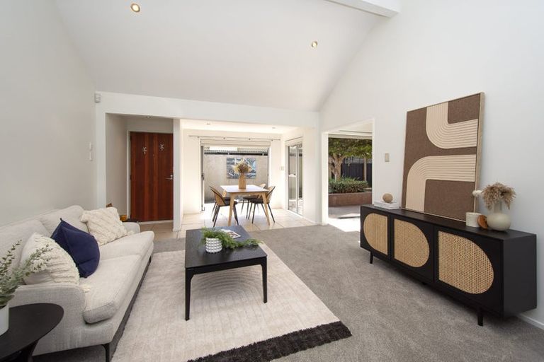 Photo of property in 11 Mclellan Place, Ilam, Christchurch, 8041