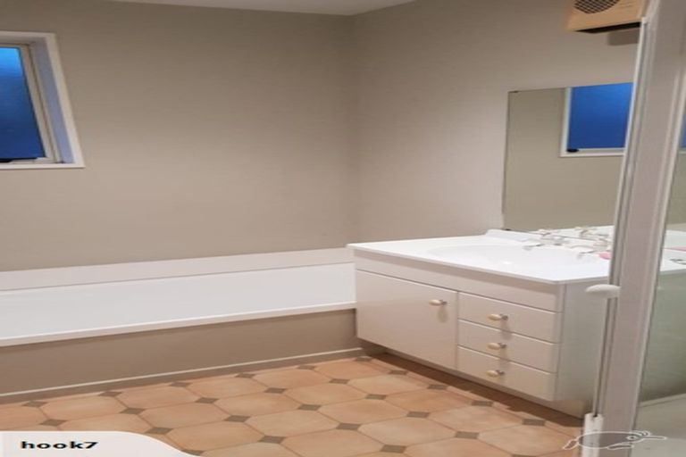 Photo of property in 35c Larch Place, Casebrook, Christchurch, 8051