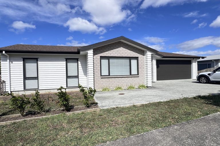 Photo of property in 88 Arran Drive, Orewa, 0931