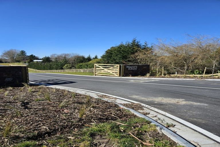 Photo of property in 3 Willow Lane, Acacia Bay, 3385