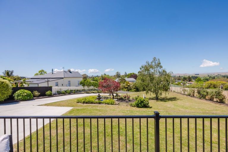 Photo of property in 20 Domain Road, Waipawa, 4210