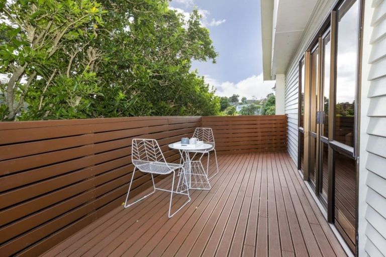 Photo of property in 10 Kowhai Street, Tawa, Wellington, 5028