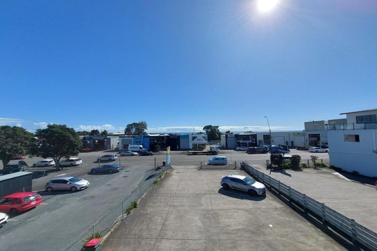 Photo of property in 138 Molesworth Street, New Plymouth, 4312