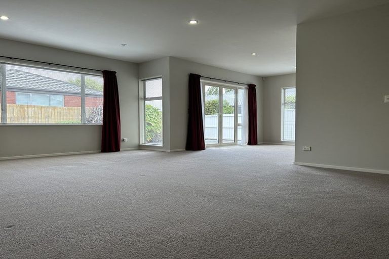 Photo of property in 17 Saint Florian Place, Woolston, Christchurch, 8062