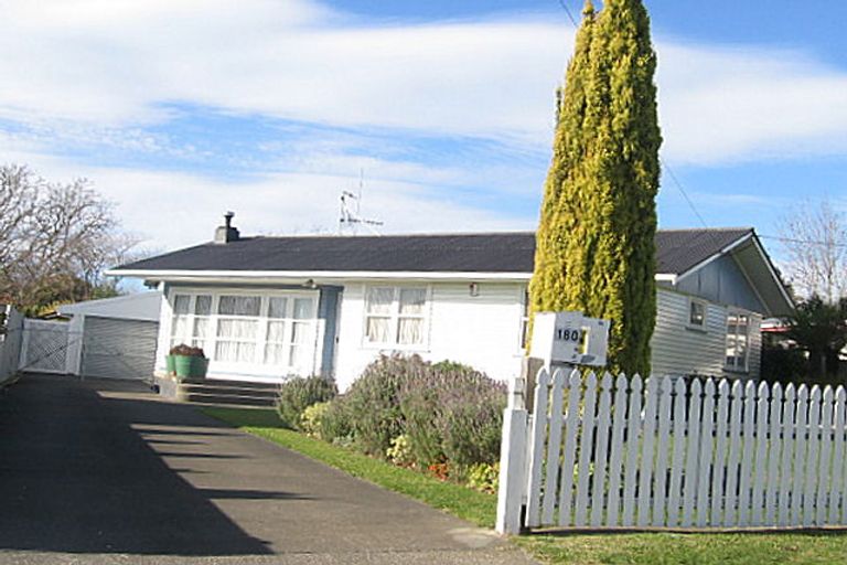 Photo of property in 180 Guppy Road, Taradale, Napier, 4112