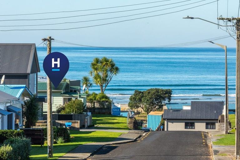 Photo of property in 24 Pacific Road, Waihi Beach, 3611