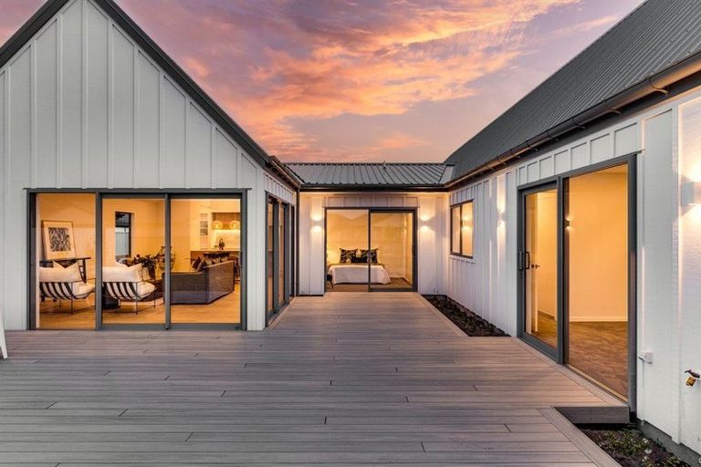 Photo of property in 5 Frank Ernest Crescent, Prebbleton, 7604