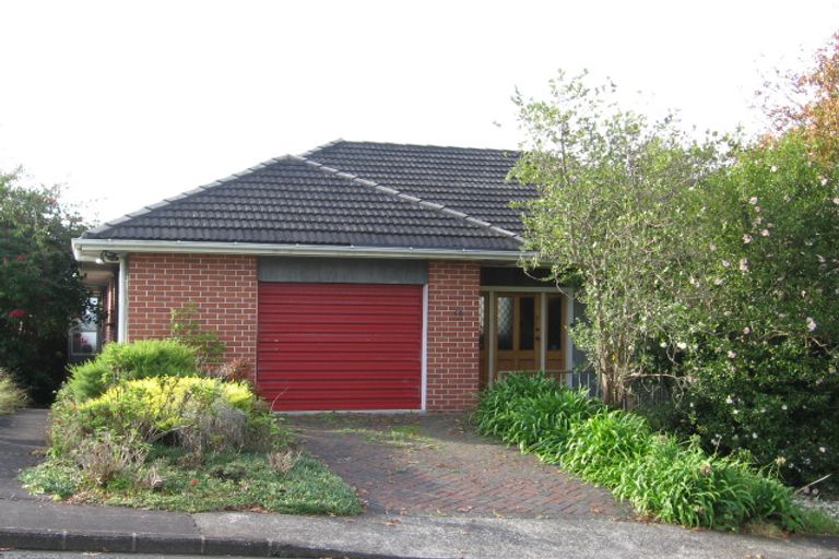 Photo of property in 2/46 Gill Avenue, Te Atatu Peninsula, Auckland, 0610