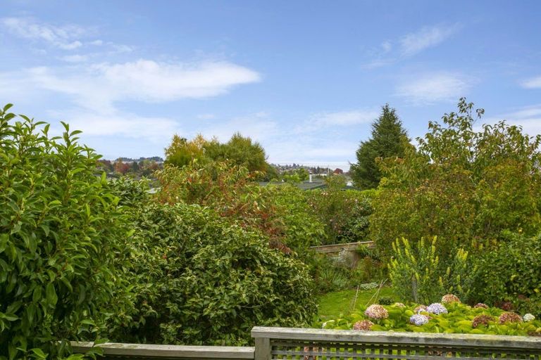 Photo of property in 73 Harvey Street, Waipahihi, Taupo, 3330