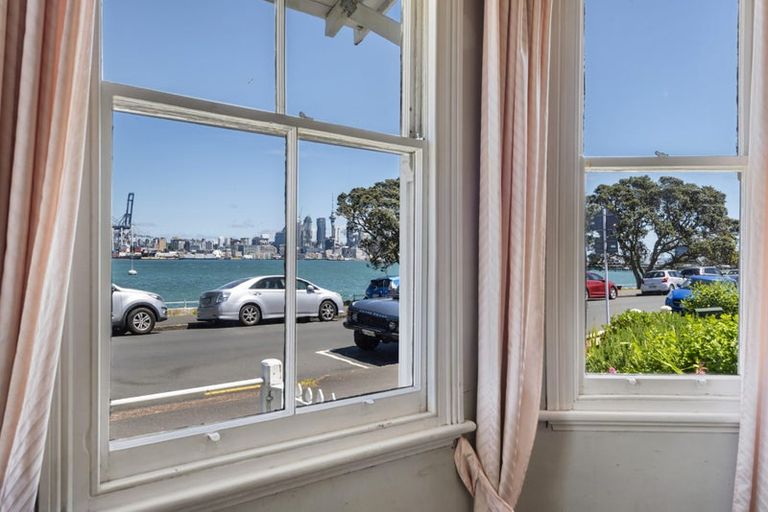 Photo of property in 27 Queens Parade, Devonport, Auckland, 0624