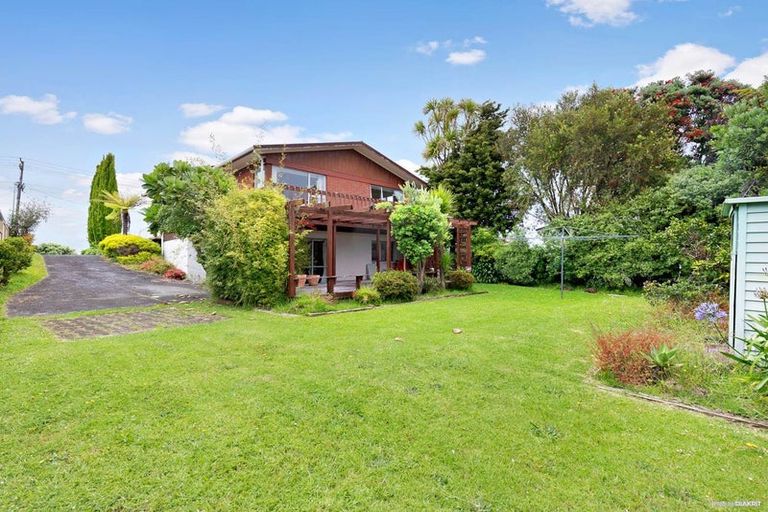 Photo of property in 108 Sunset Road, Unsworth Heights, Auckland, 0632