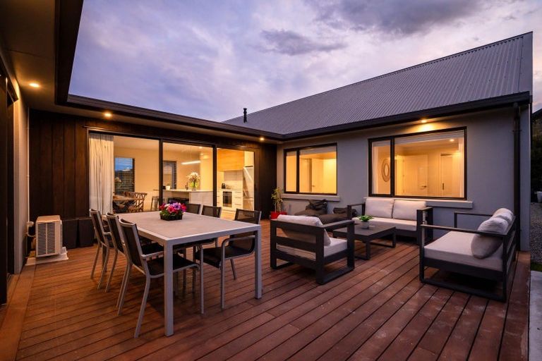 Photo of property in 29 Mount Nicholas Avenue, Wanaka, 9305