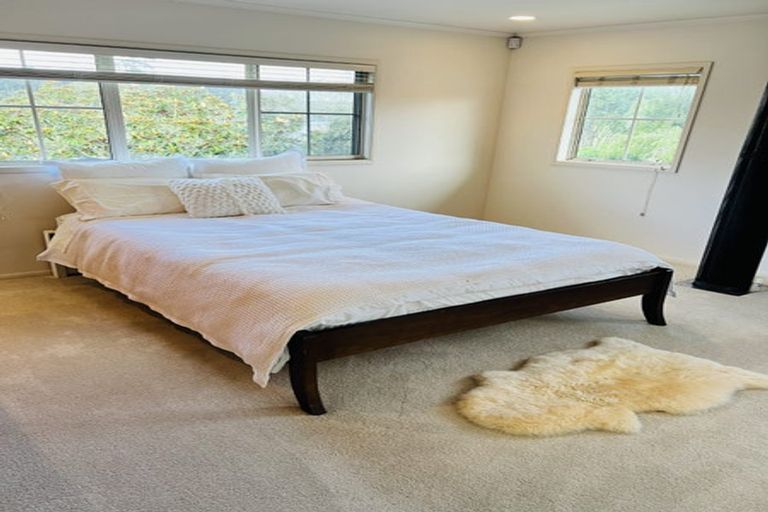 Photo of property in 1098 Peak Road, Helensville, 0875
