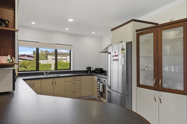 Photo of property in 5 Rotokare Crescent, Whalers Gate, New Plymouth, 4310