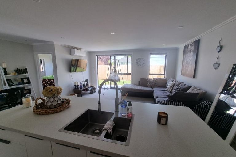 Photo of property in 7u3 Sare Crescent, Fairfield, Hamilton, 3214