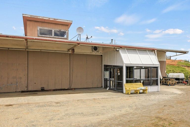 Photo of property in 1633 Harbour Road, Owhiro, Oparau, 3886