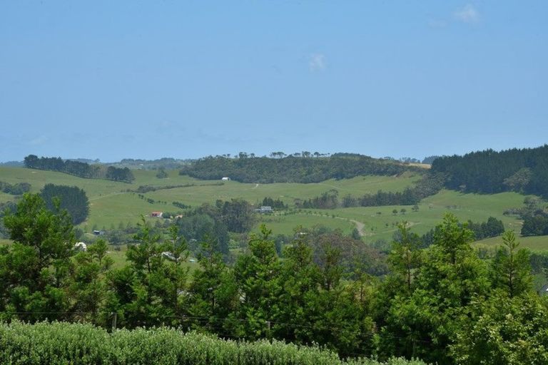 Photo of property in 639 Peak Road, Helensville, 0875