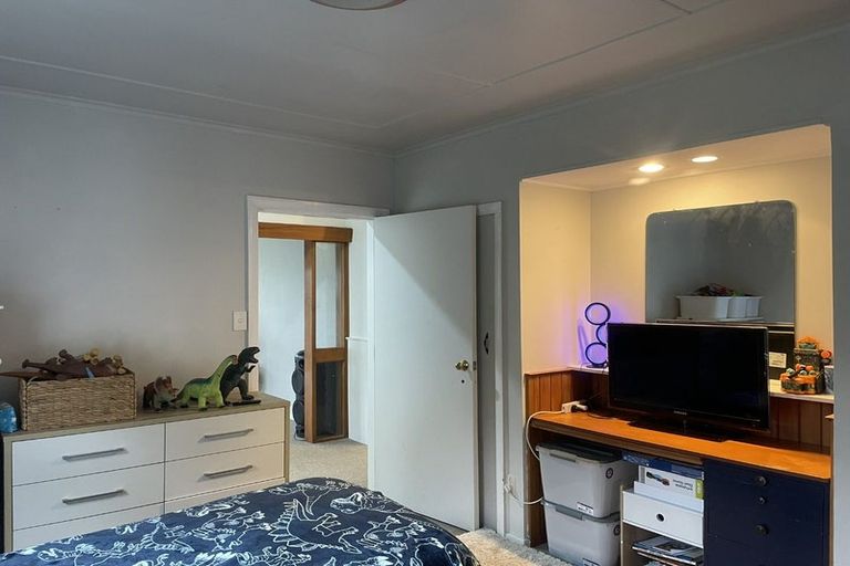 Photo of property in 22a Hine Road, Wainuiomata, Lower Hutt, 5014