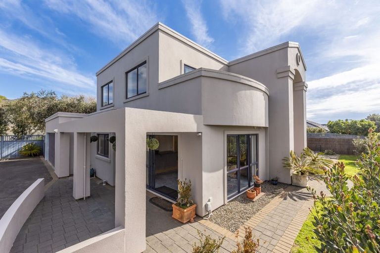 Photo of property in 87 Milne Drive, Paraparaumu, 5032